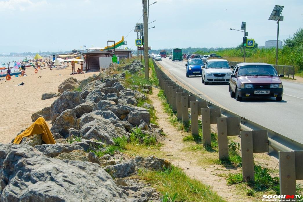 Обстановка в Крыму: очереди за бензином и продуктами (видео)