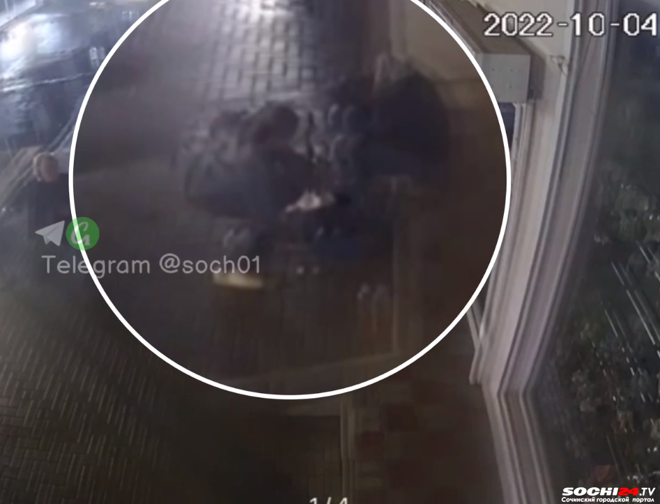 Две негодяйки украли память: в Сочи невеста просит вернуть фото