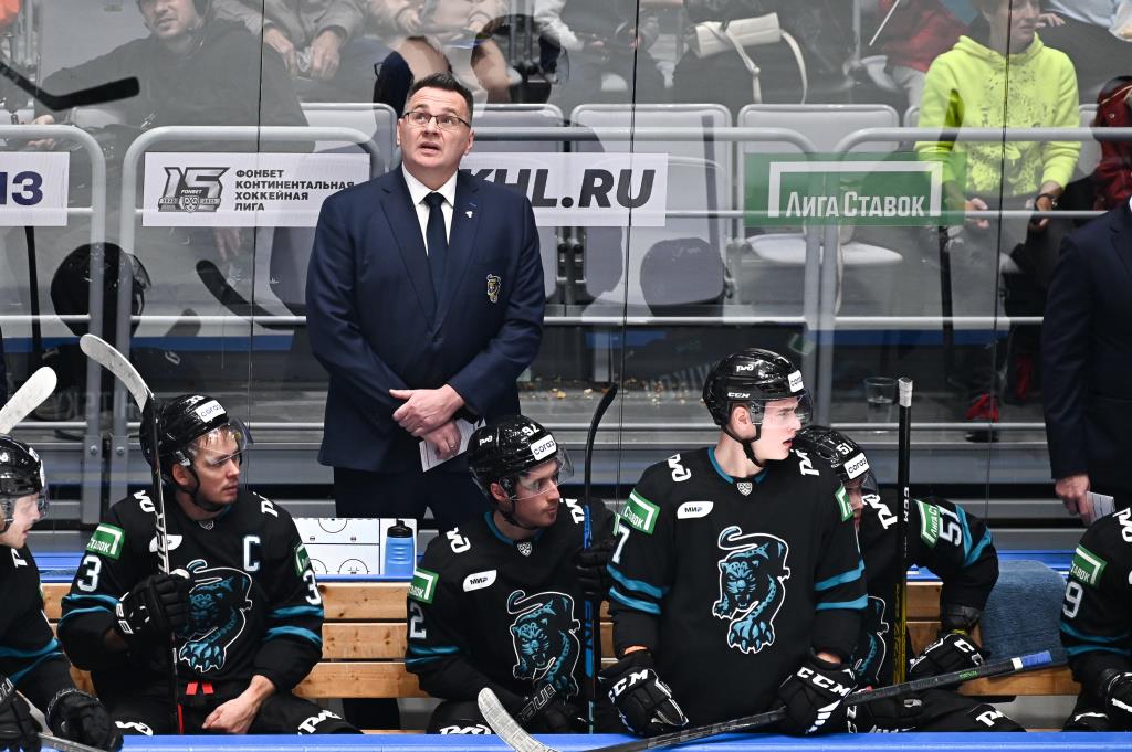 ХК «Сочи» отправил в отставку тренера Андрея Назарова