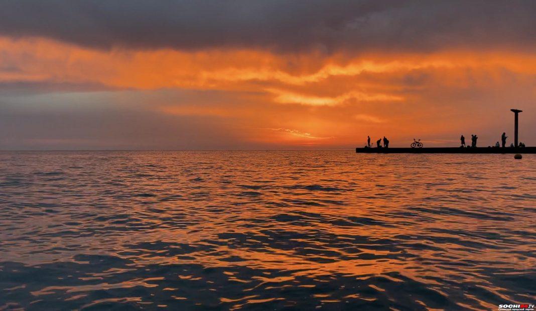 Сочинец со стажем составил гид для туристов на три дня у моря