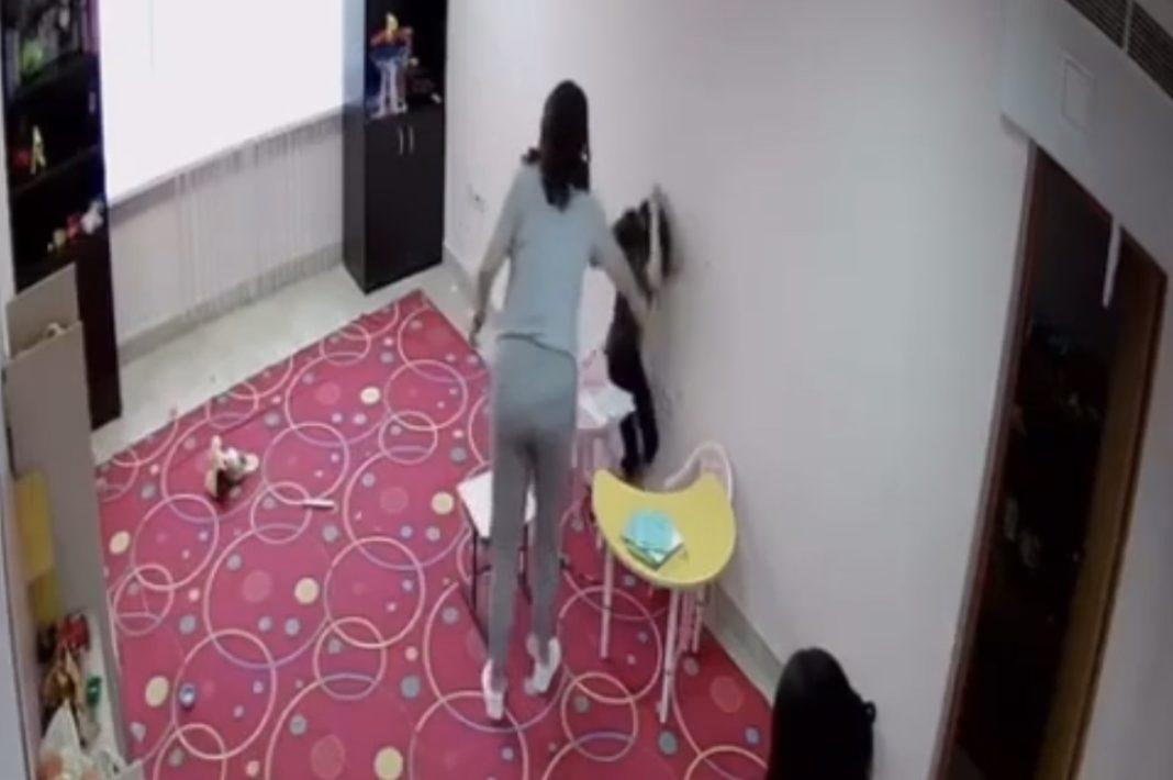 В Сочи воспитатели частного детсада подозреваются в истязании детей (Видео)