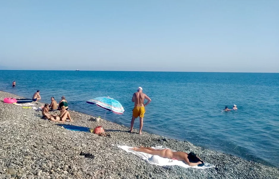 Удивляются даже местные: сочинка рассказала, что странного она нашла в Сириусе