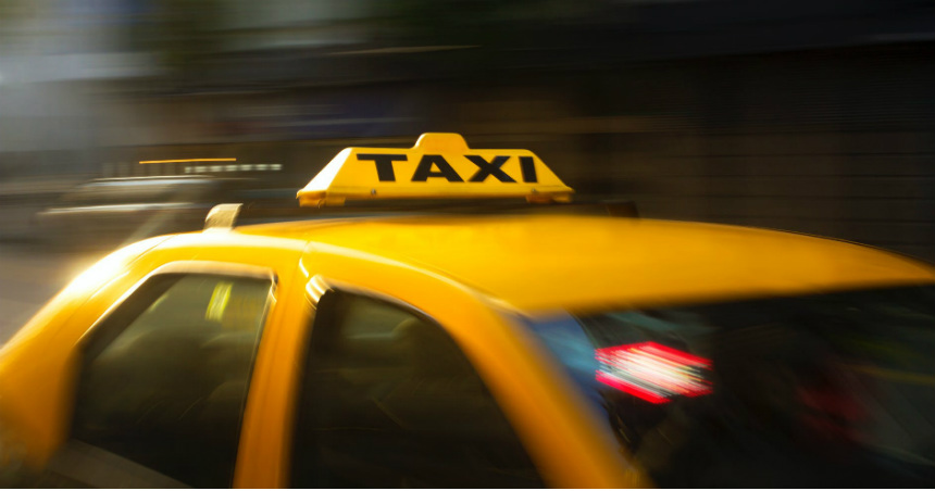 «Ограбление века»: двое приезжих обокрали таксиста в Сочи