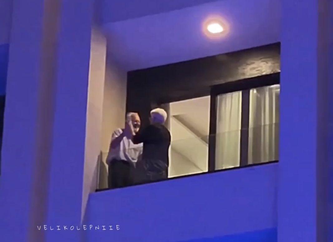 Если любить, то только так: пенсионеры из Сочи покорили интернет