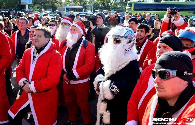 Кто в Сочи зарабатывает больше — Дед Мороз или Снегурочка?