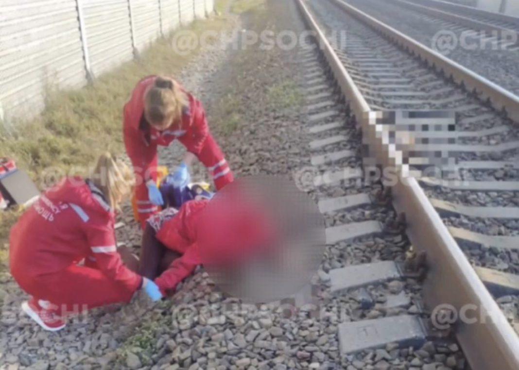 В Сочи поезд насмерть сбил женщину