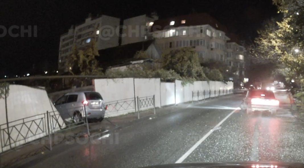 «Гонки на унитазах»: Лихач из Сочи решил, что находится в видеоигре (Видео)