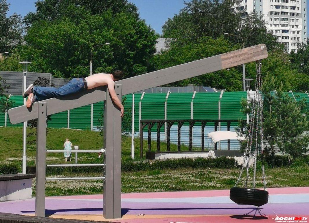 «Сочинец не москвич»: россиянка рассказала, чем отличаются мужчины на курорте и в столице