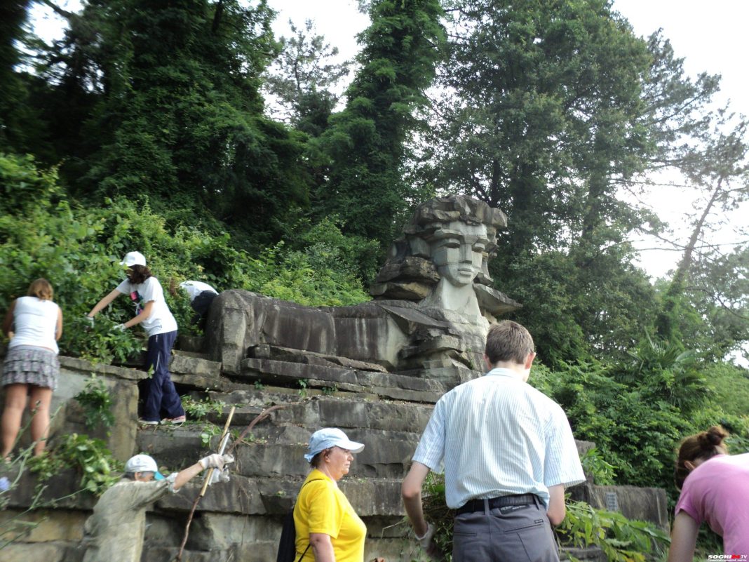 Древнее поселение 15 века открыли в Сочи
