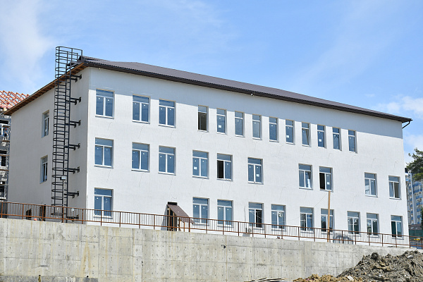 В День народного единства в Сочи откроется долгожданная школа на 800 мест