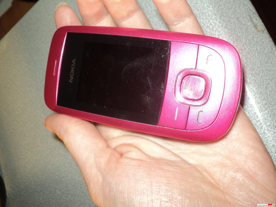 Женщина потеряла 250 тыс. рублей, решив сэкономить на СМС-уведомлениях