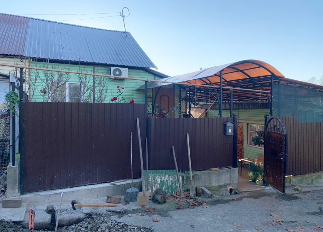 В Сочи семье мобилизованного помогли решить многолетнюю проблему с водоснабжением