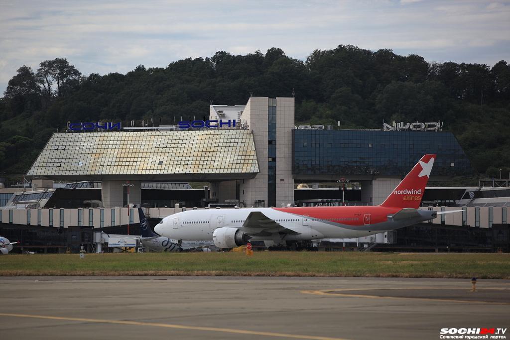 Юбилей: Росавиация в 50 раз ограничила режим полетов над Югом страны