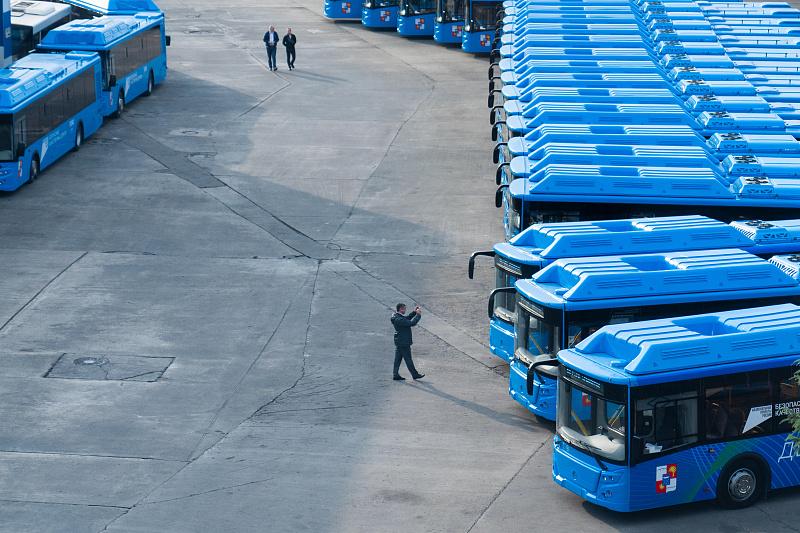 Жители Сочи будут ездить на новых современных автобусах