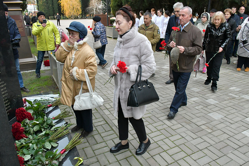 В Сочи почтили память погибших в авиакатастрофе над Чёрным морем