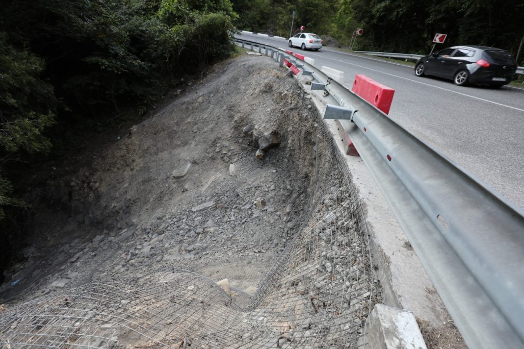 В Сочи из-за оползня введут очередной реверс
