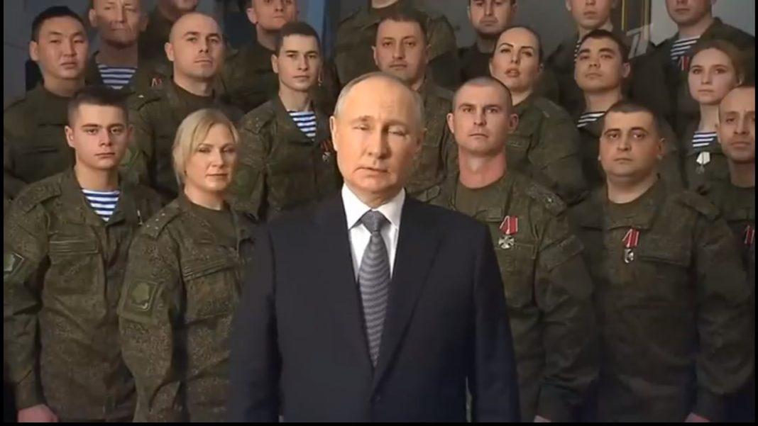 Владимир Путин выступил с новогодним обращением к россиянам (видео)