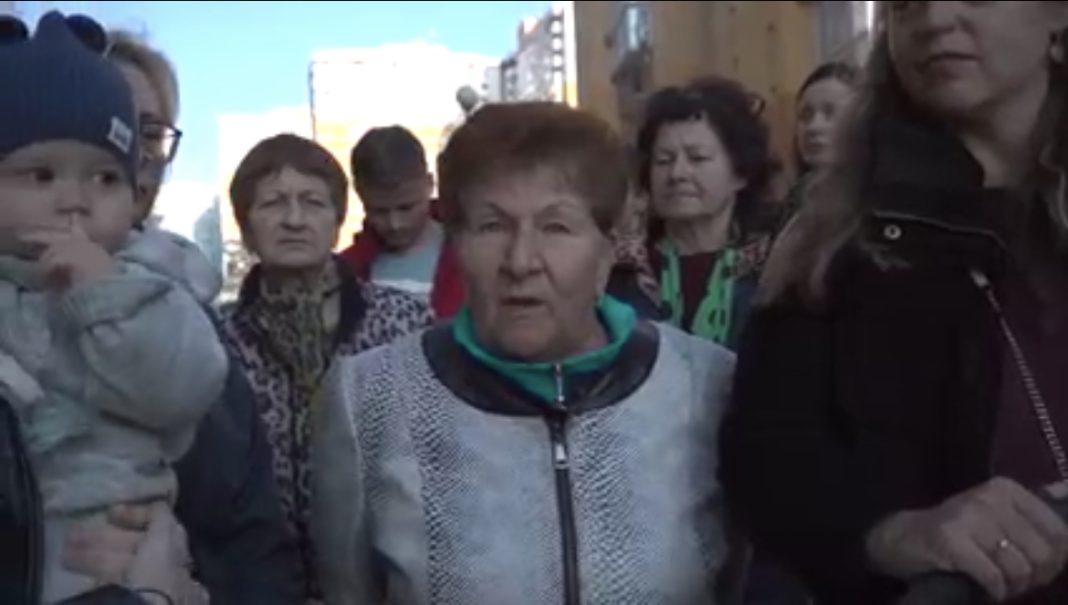 Сотни жителей Сочи протестуют из-за постоянного отключения воды