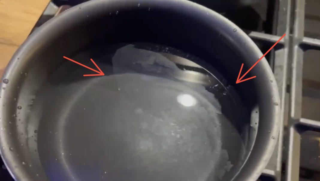 Неведомые примеси: что находят в водопроводной воде жители Сочи?