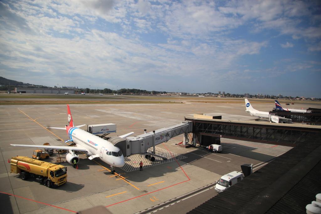 До 15 декабря: ограничение полетов в аэропорты юга России снова продлено