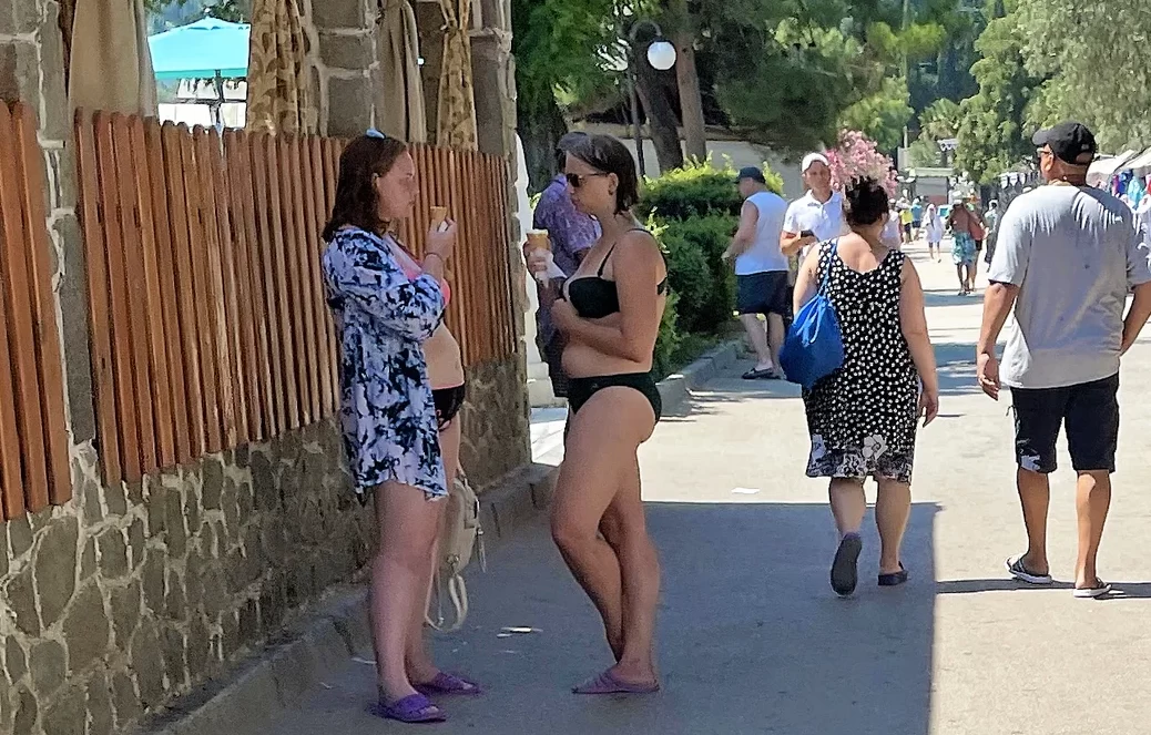 Не нравится — езжайте в Крым: абхазы рассказали россиянке о правилах приличия