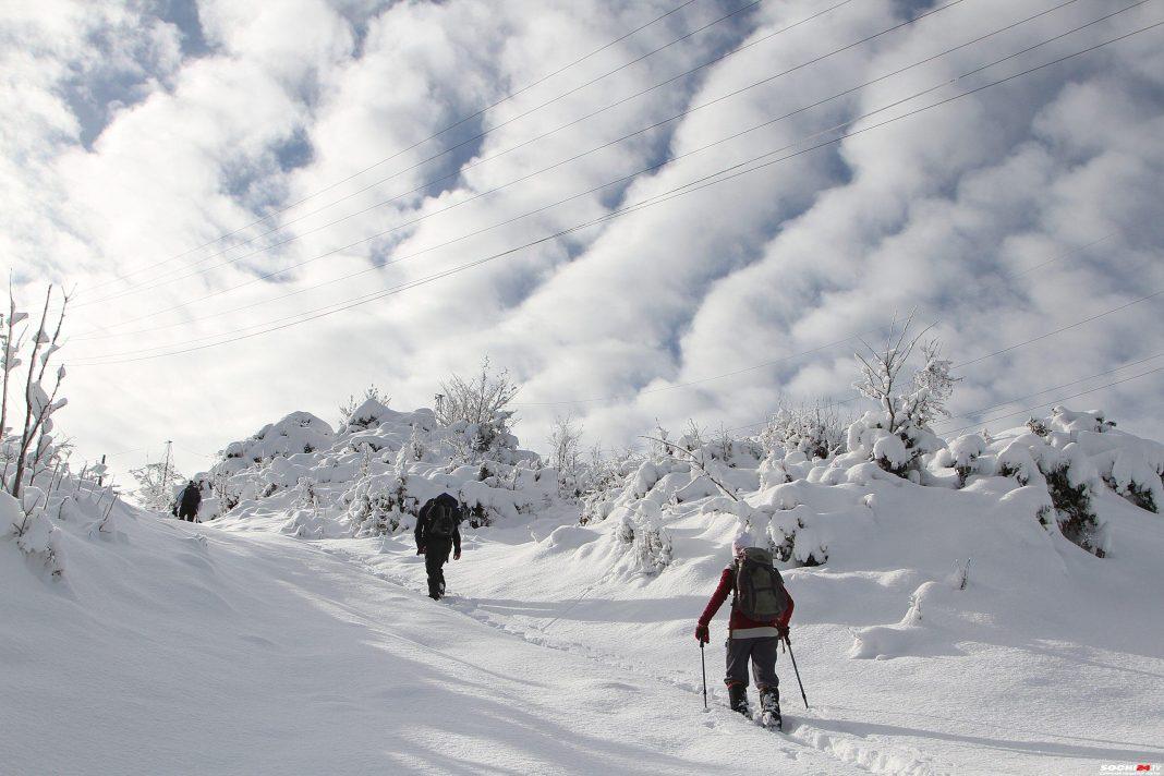 Красную Поляну завалило снегом (Видео)
