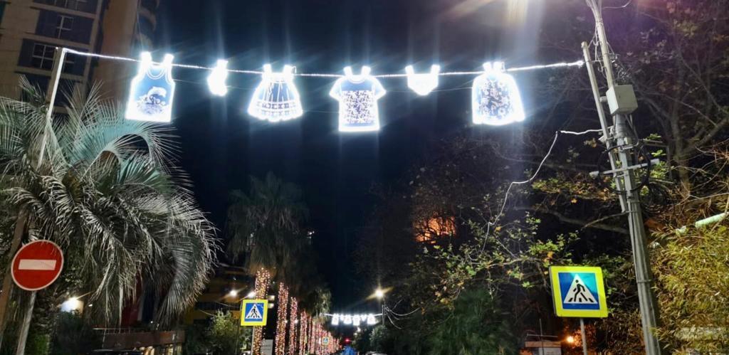 Иллюминация в виде белья: на улицы Сочи возвращаются советские традиции