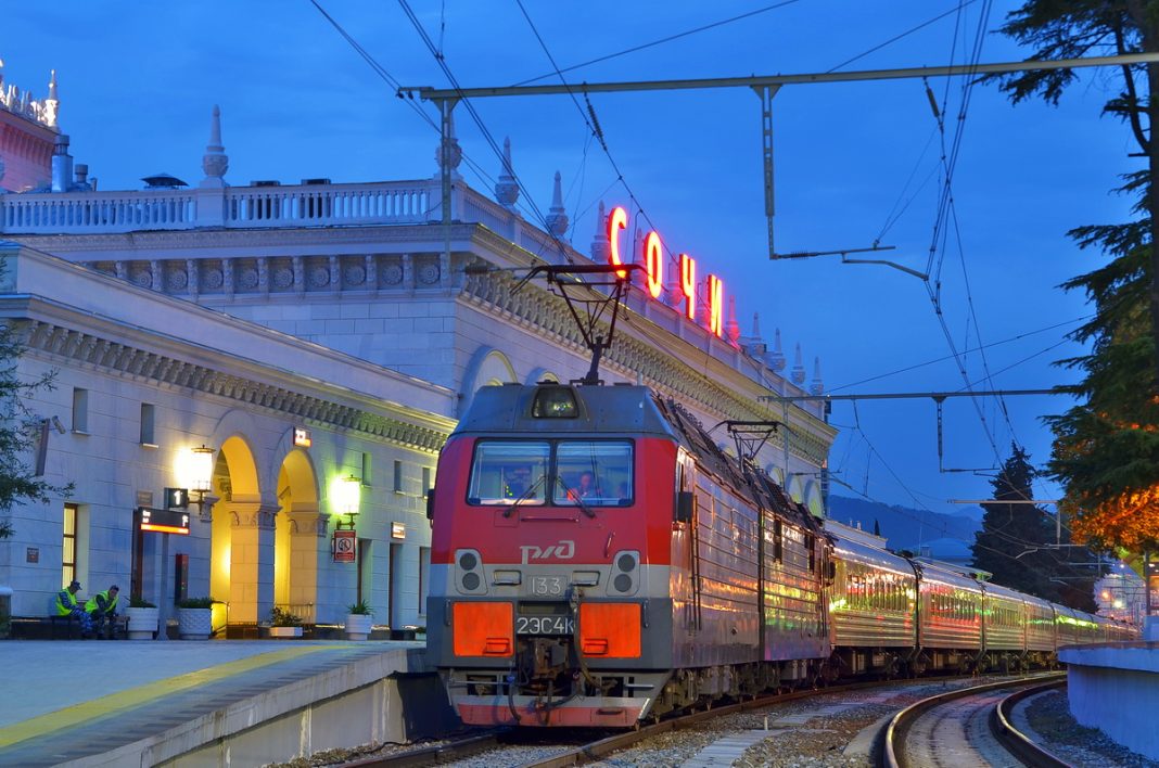 В праздники из Сочи отправятся 300 дополнительных поездов