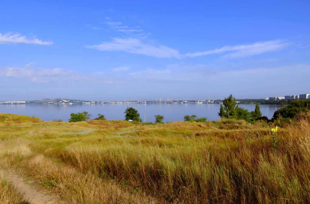 Без шума и толпы: россиянка рассказала о секретном пляже в Крыму