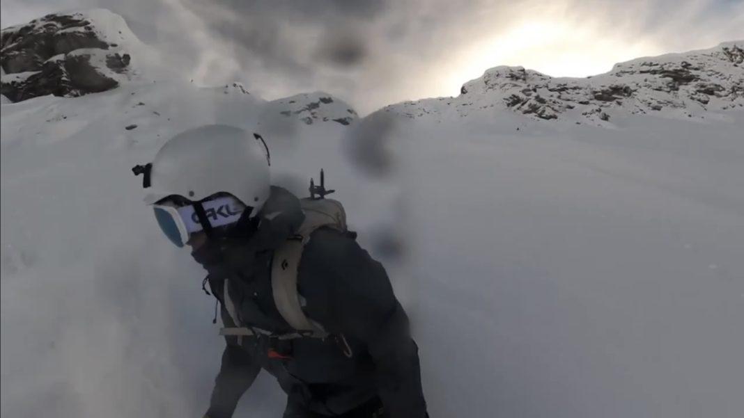 Видео от первого лица: сноубордист смог выбраться из-под лавины в горах Сочи