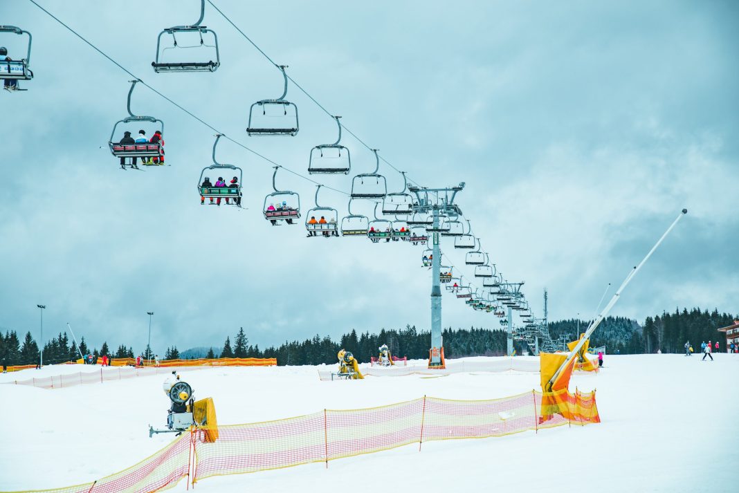 В горах Сочи ограничат катание: кому не продадут ски-пасс и почему?