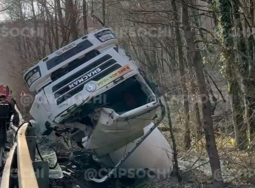 В Сочи погиб водитель бетономешалки (ВИДЕО)