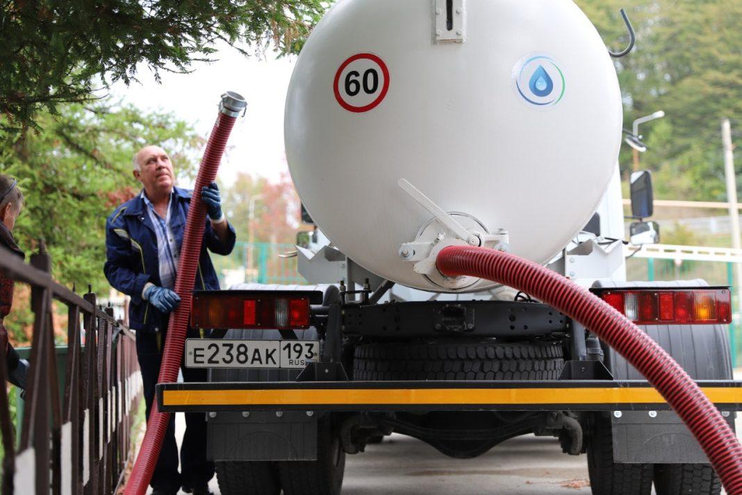 Жители Сочи будут меньше платить за вывоз сточных вод