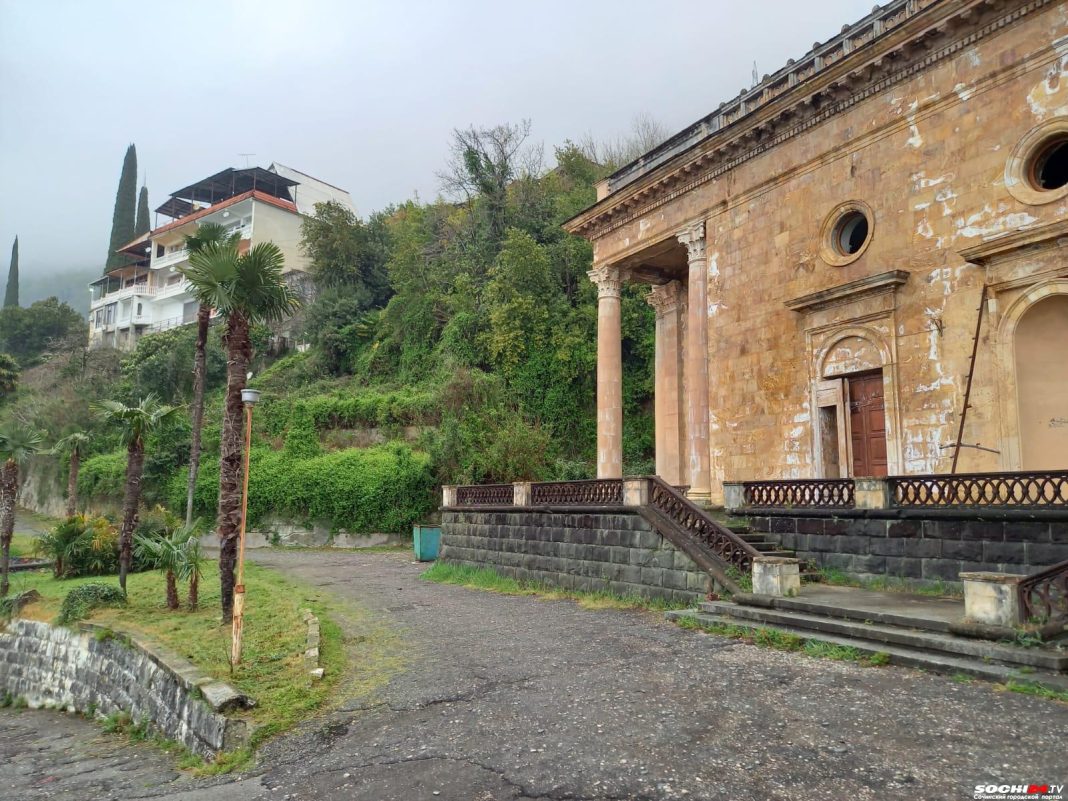 Отпуск принес одни лишь страдания: россиянка судилась с туроператором после отдыха в Абхазии