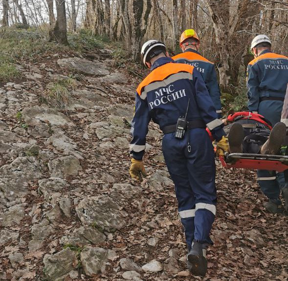 Эвакуировали мужчин в неадекватном состоянии из реки Сочи: праздники у сочинских спасателей удались