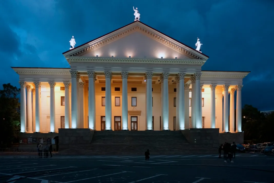 90 миллионов рублей потратят в Сочи на ремонт одного театра и двух музеев