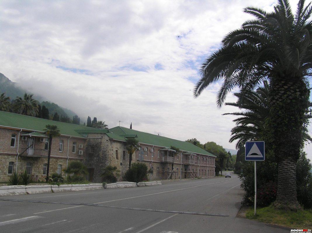 СМИ: в Сочи и Абхазии тоже почувствовали землетрясение