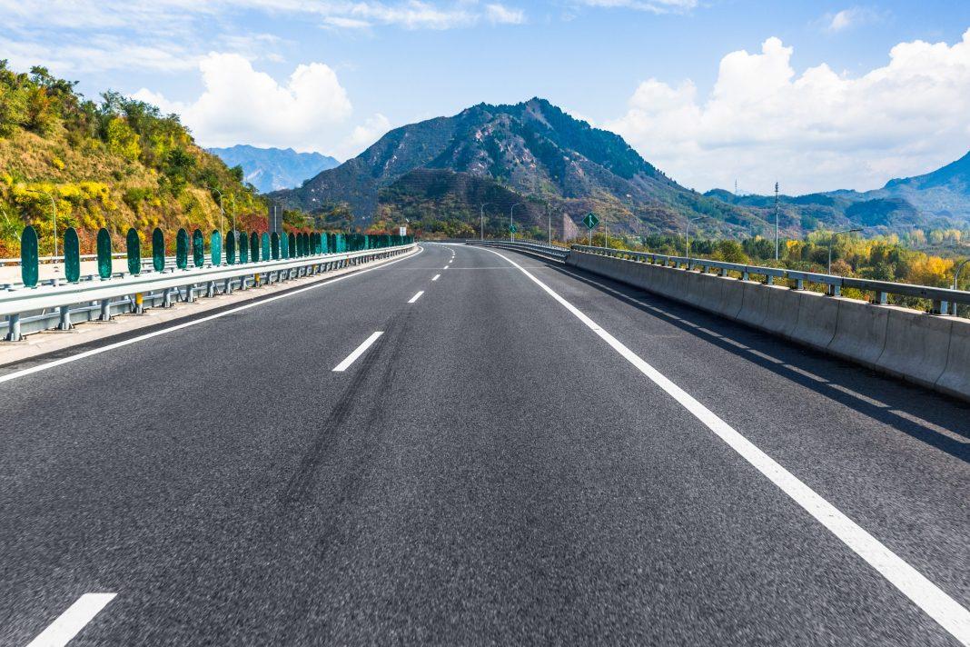 Владимир Путин поручил проработать финансирование строительства трассы Джубга — Сочи