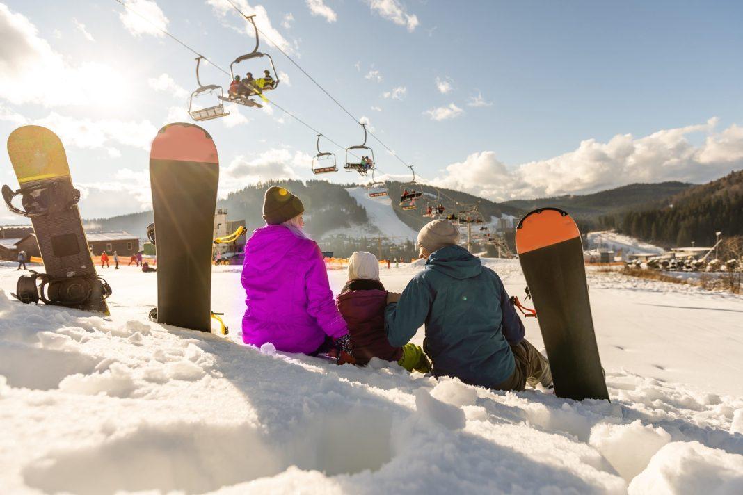 Сугробы в горах Сочи выросли до 4 метров