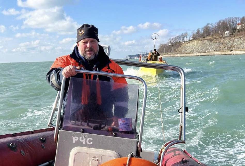 В Сочи у рыбаков заглохла лодка в открытом море