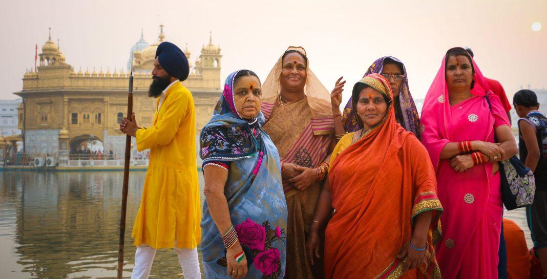 Вонь, попрошайки, трупы, настоящий ад: россиянин рассказал о городе не для слабонервных в Индии