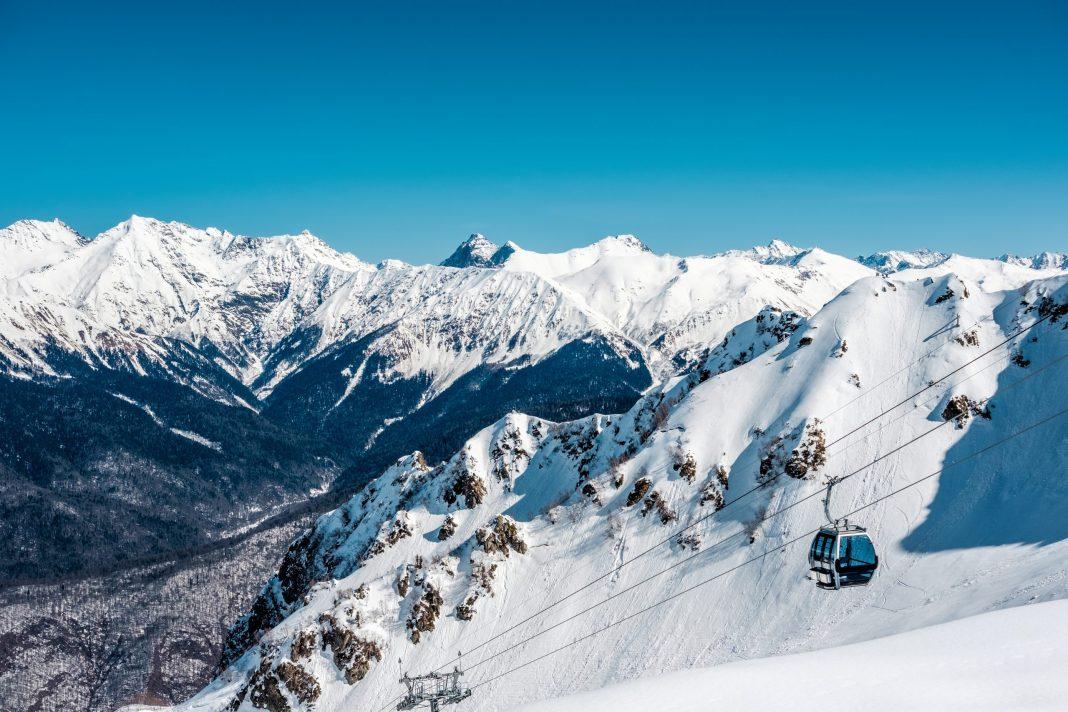 На «Красной Поляне» закрыли часть трасс: где сейчас не покататься?
