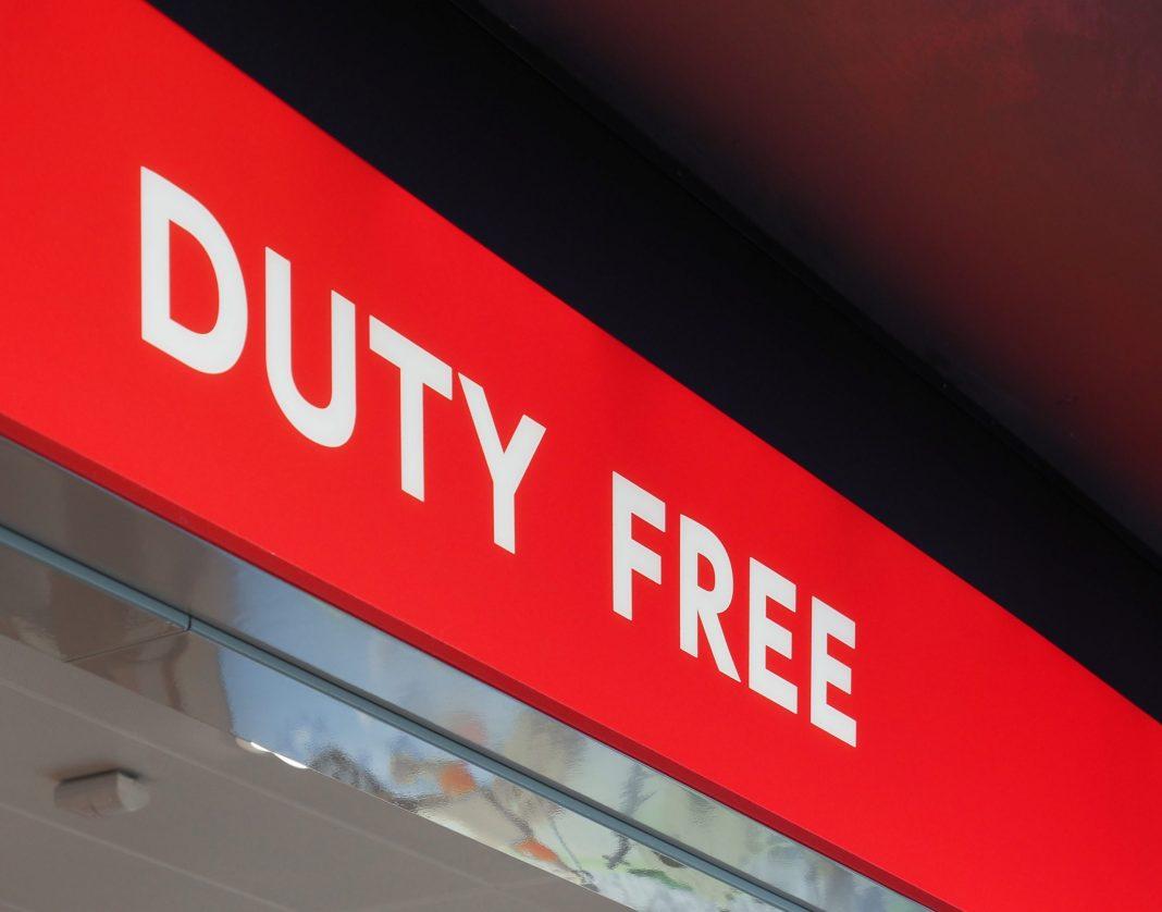 Осторожно! Опытная туристка рассказала, что в Duty Free покупать выгодно, а что — нет