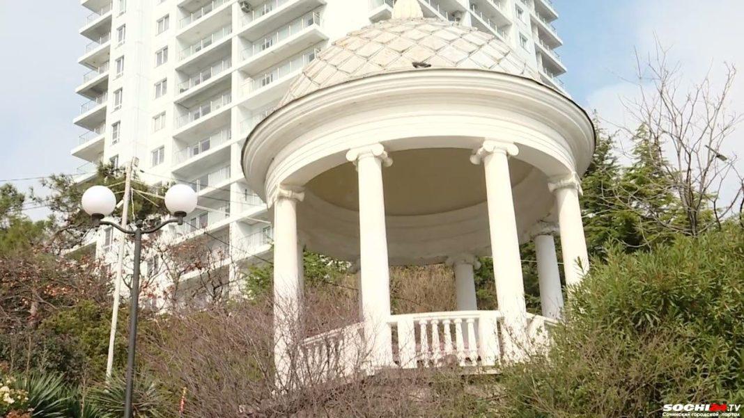 Сколько лет ротонде в Сочи? (Опрос жителей)