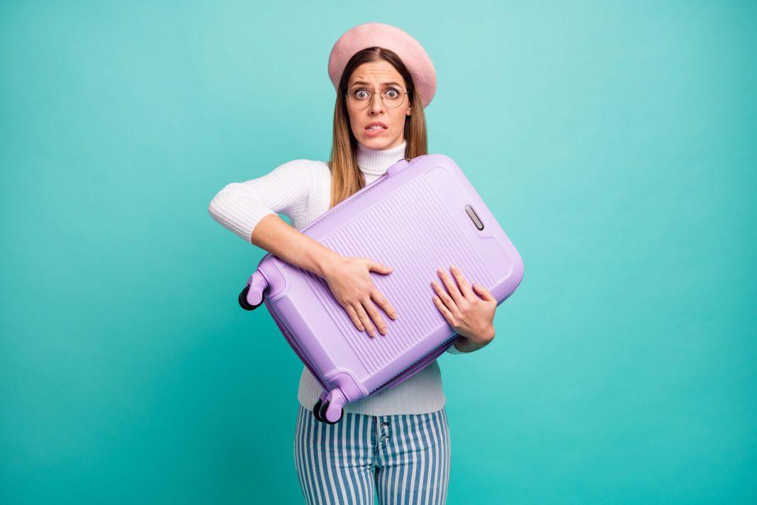 Там ненавидят всех русских: блогер объяснила, что заставило власти одной страны приостановить выдачу виз нашим туристам