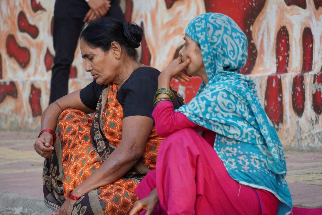 Да вы уже достали жаловаться: просто посмотрите, как живут пенсионеры в Индии