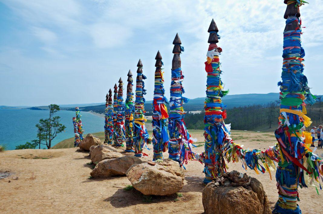 Готовить на костре рыбу: мужчина из Чехии поразился, увидев это в России