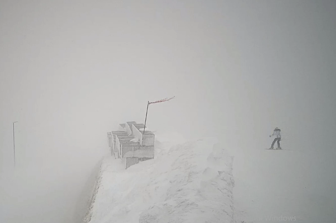 Погода — жуть: в Сочи закрыли почти все горнолыжные трассы