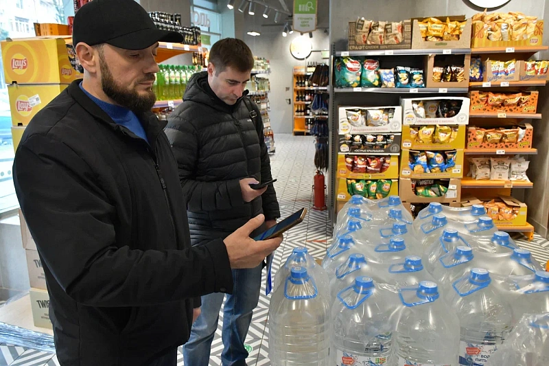 Все «чисто»: в Сочи проверили упакованную воду на наличие маркировки