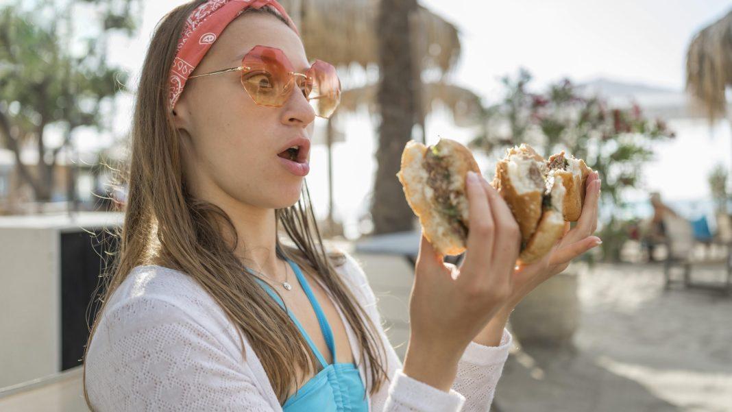 Цены — абсурд: что поразило русского в Макдоналдсе в Турции?